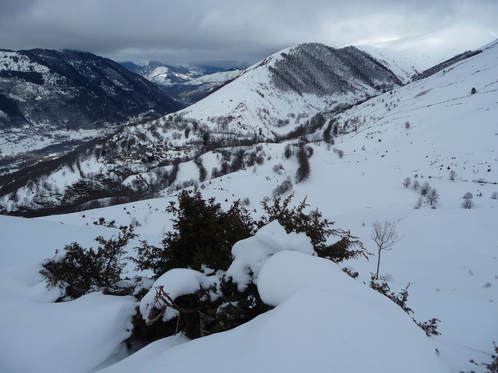 vers mont-raquettes-louron