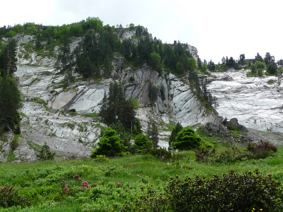 sous-dalles-schiste-cap-du-mont-boucle-au-depart-ens