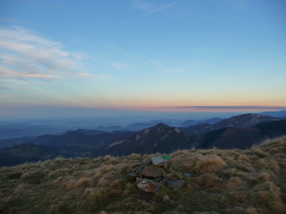 au-sommet-montaut-randonnee-au-crepuscule-sur-montaut