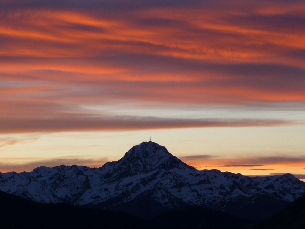 vous-aurez-sans-doute-reconnu-pic-du-midi-de-bigorre-randonnee-au-crepuscule-sur-montaut