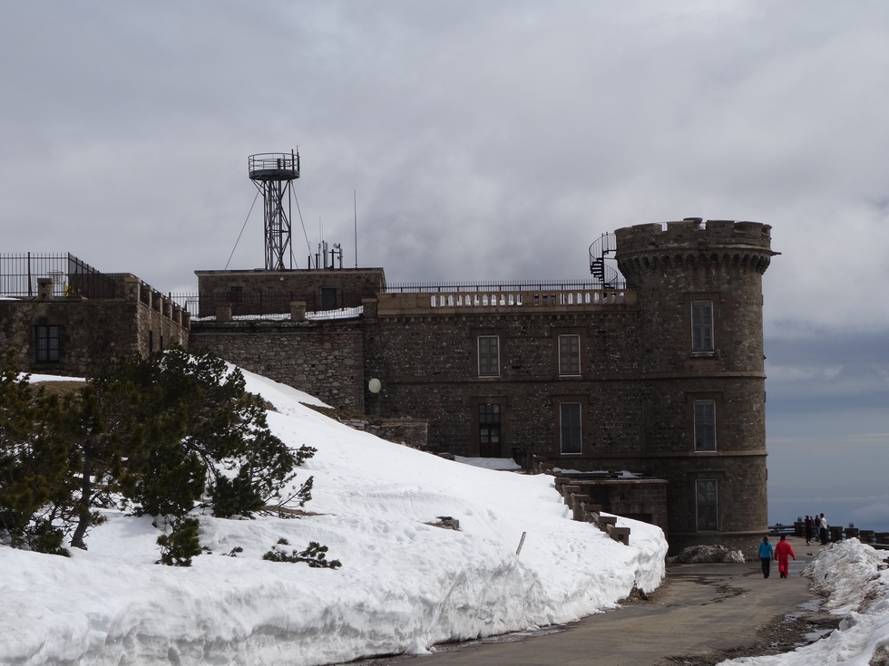 observatoire-mont-aigoual-neiges-de-paques-a-aigoual