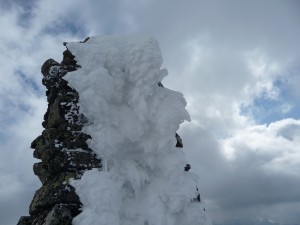 apparence-cairn-cote-nord-fond-air-frais-au-montious