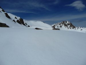 debut-descente-dans-vallon-gourguet-estibere-et-gourguet-2