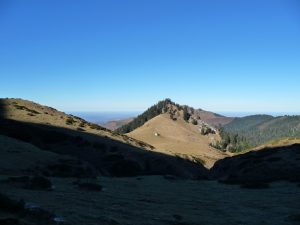 on-apercoit-cabane-ilhet-mi-decembre-au-cap-nestes