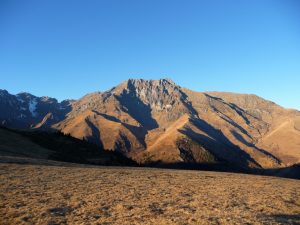 arrivee-col-nobis-vue-massif-arbizon-balade-du-cote-col-nobis