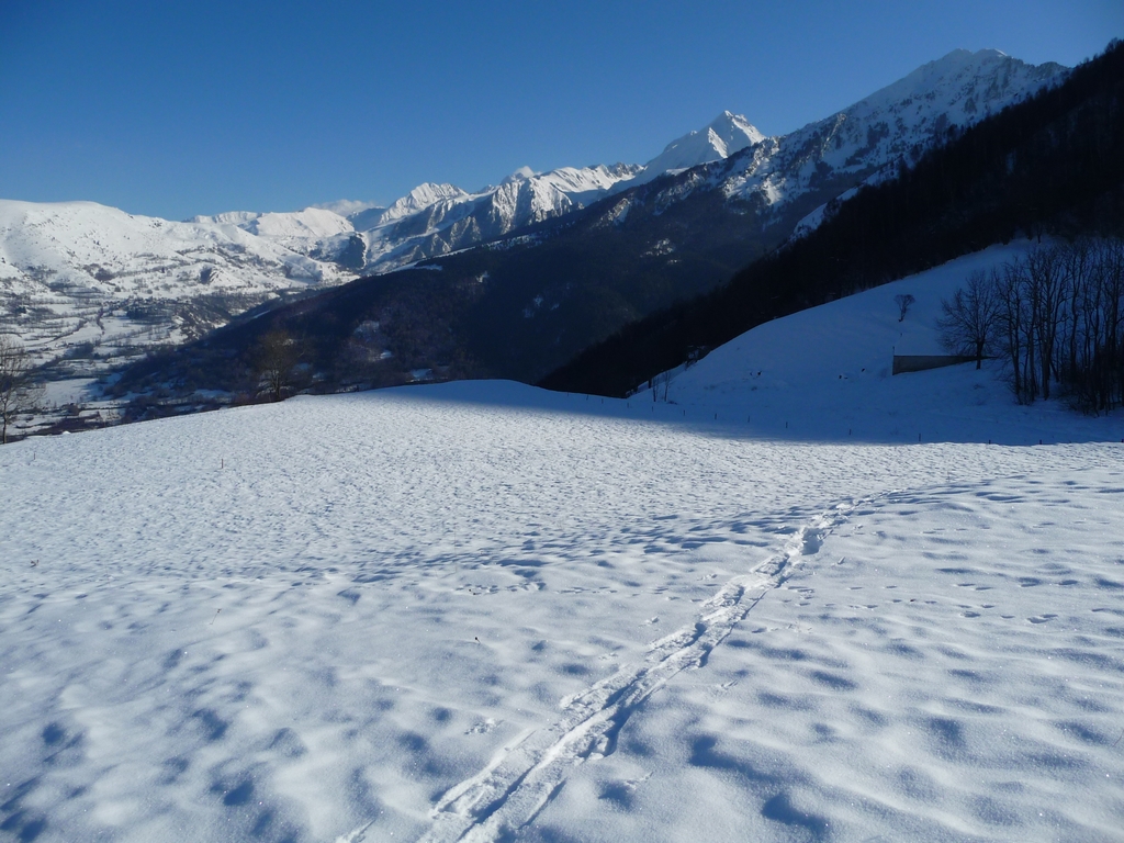 beaux-champs-neige-une-petite-sortie-a-heure-du-gouter-granges-foraines-en-hiver