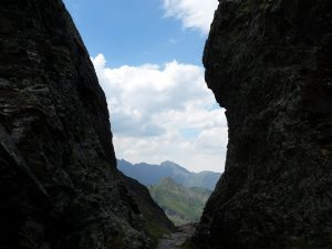 fenetre-vers-france-pic-aiguillette-et-pic-marioules