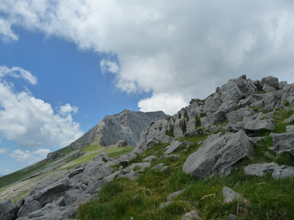 un-monde-calcaire-vers-tella