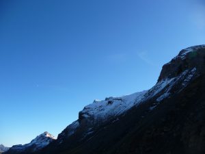 neige-tapisse-versants-les-moins-ensoleilles-ceintures-blanches-jeux-ombre-badet