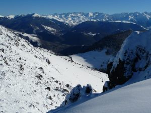 col-aspin-se-trouve-en-contrebas-au-monne-rouye