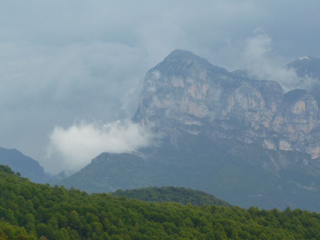 ciel-orage-sur-pena-montanesa-a-san-vicente-de-labuerda