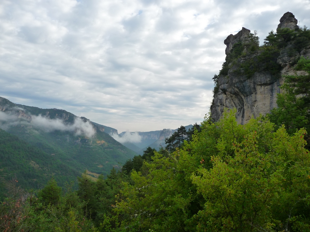 temps-peut-tourner-a-orage-une-boucle-dans-gorges-tarn-et-jonte