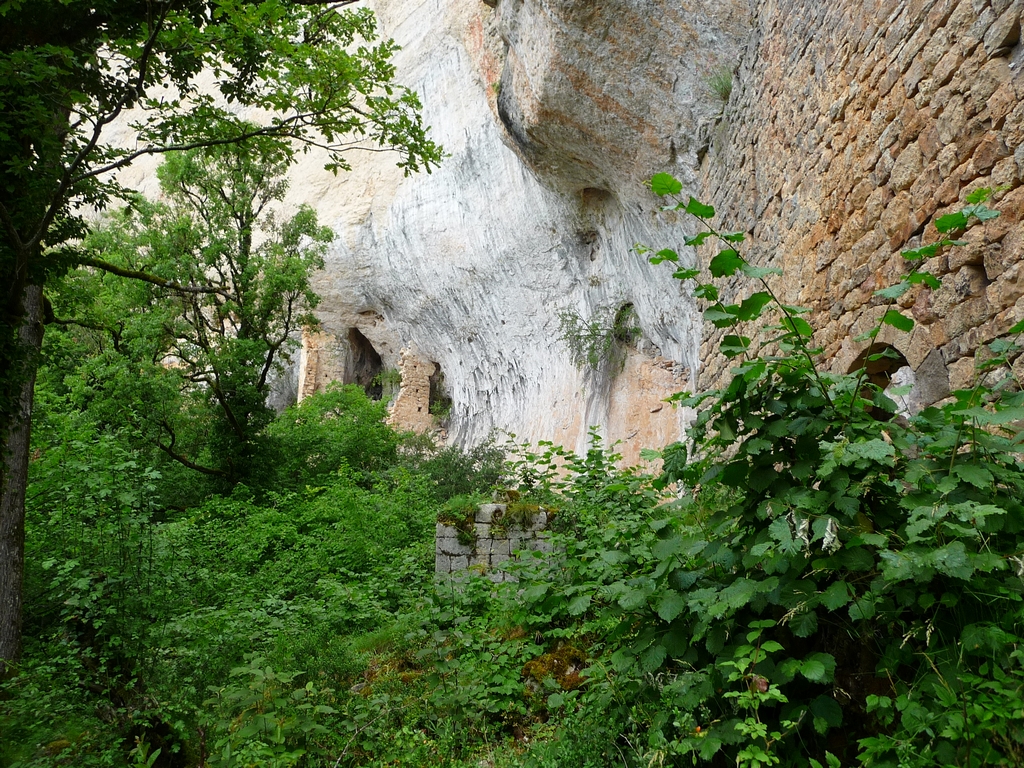 -une-boucleermitage-saint-pons-dans-gorges-tarn-et-jonte