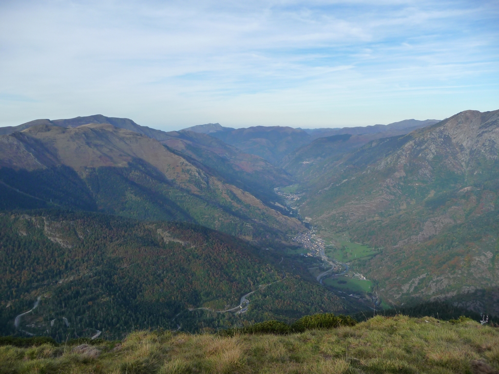 vue-sur-val-aran-en-direction-france-fin-apres-midi-au-pic-aubas