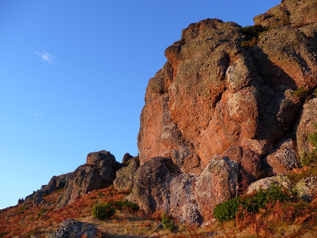 rochers-monne-rouye-les-laves-du-soir