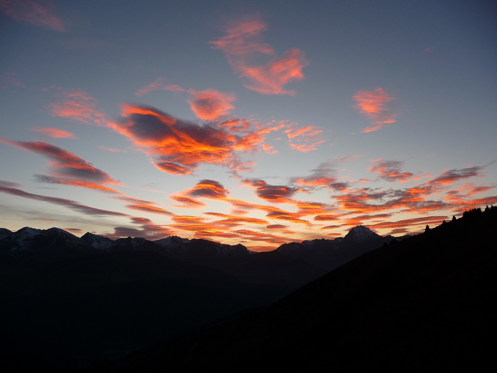 soudain-ciel-embrase-au-couchant-les-laves-du-soir