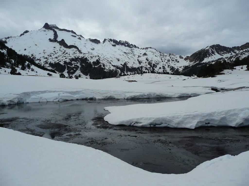 au-bord-lac-aumar-destination-raquettes-vallon-estibere