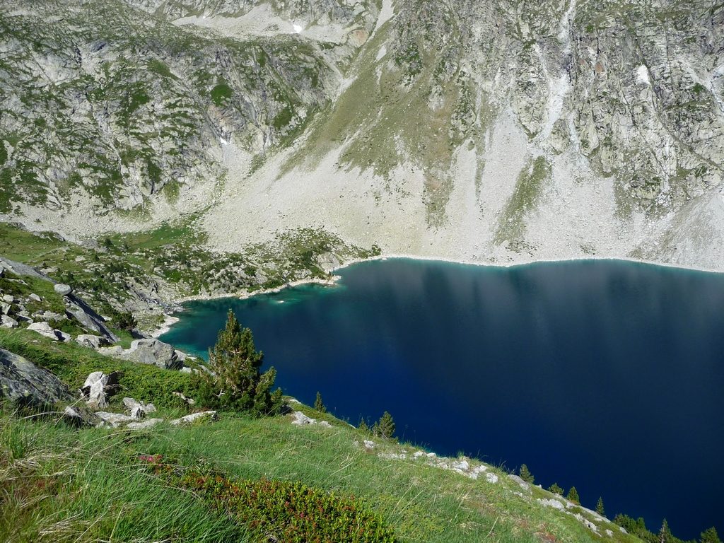 au-bout-lac-montagne-cap-long-pic-campbieil-ascension-beau-3000