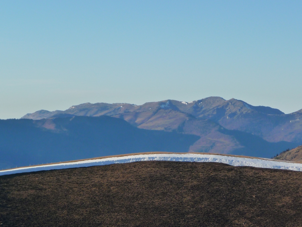 bande-neige-paysage-tres-peu-hivernal-bande-neige-pouyaue